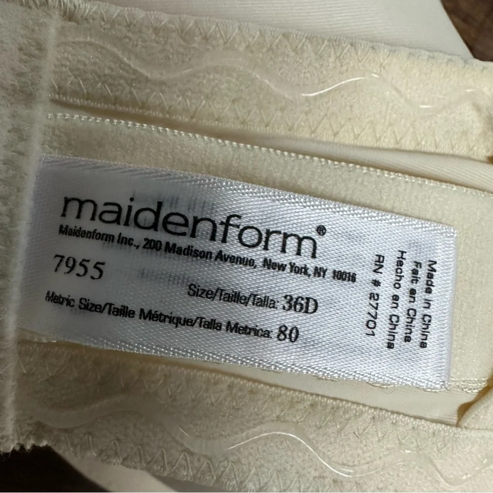 Maidenform Bra: One Fabulous Fit Strapless Bra 7955, Clear straps, Cream, 36D